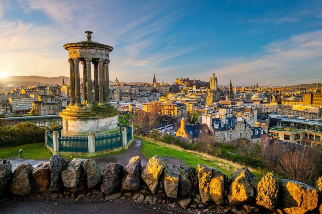 Aeroporto de Edimburgo: como chegar ao centro de trem, ônibus e táxi