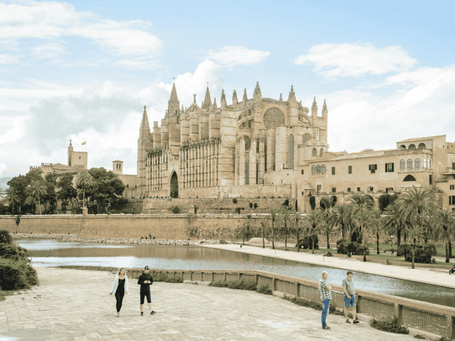 Aeroporto de Palma de Maiorca: como chegar à cidade e ao seu hotel