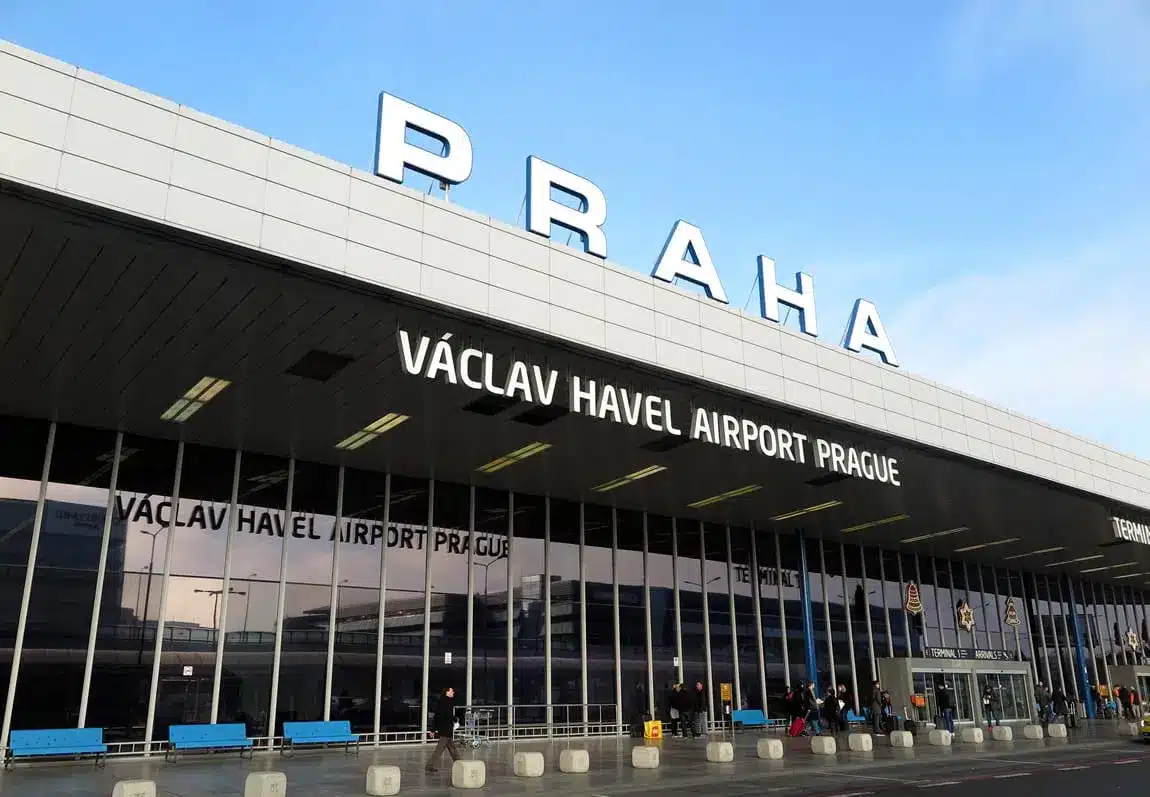 Aeroporto de Praga: como chegar ao centro de trem, ônibus e táxi