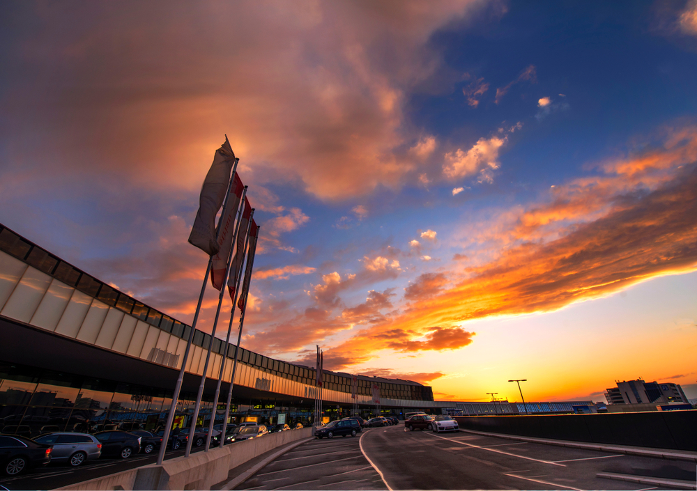Aeroporto de Viena: como chegar ao centro de trem, ônibus e táxi