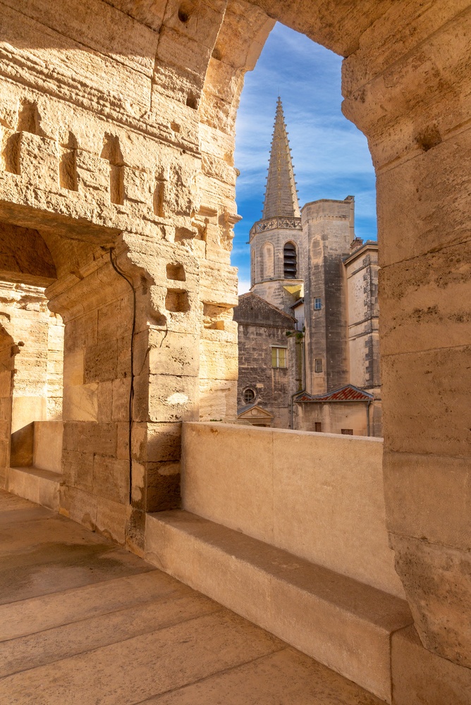 O anfiteatro romano de Arles, na Provença