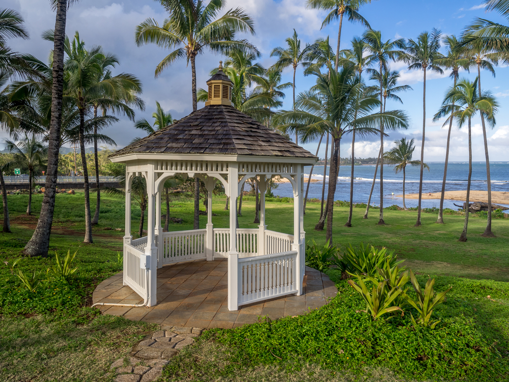 O antigo píer junto à trilha costeira em Kapa'a, em Kauai