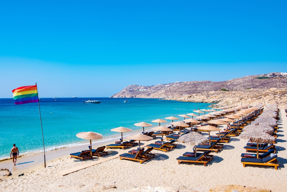 A baía de Elia Beach, em Mykonos