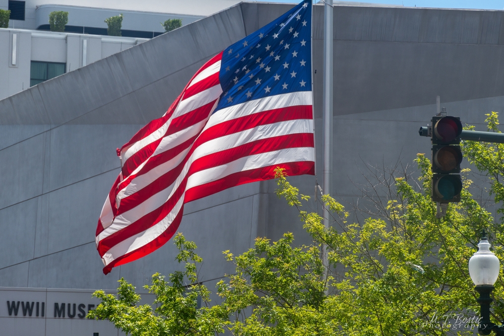 A bandeira americana no National WWII Museum, no Warehouse District, em Nova Orleans