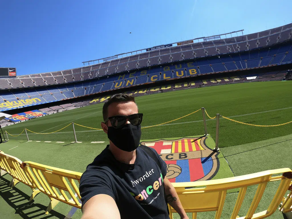 blogueiro de viagem no camp nou