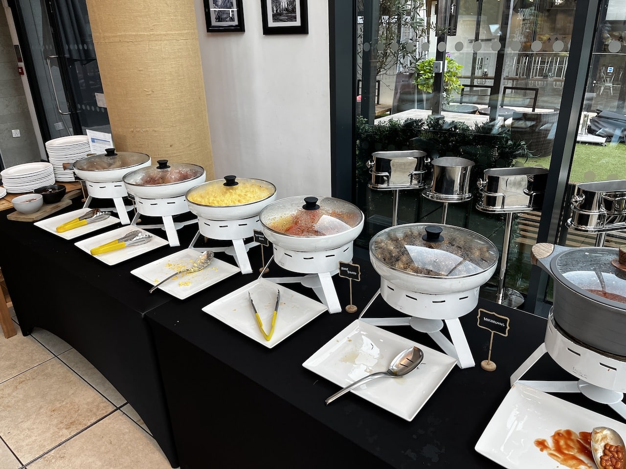 Bufê de café da manhã no hotel no centro de Manchester