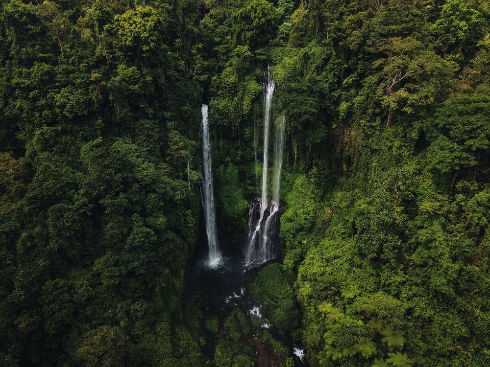 Cachoeiras de Sekumpul na mata do norte de Bali
