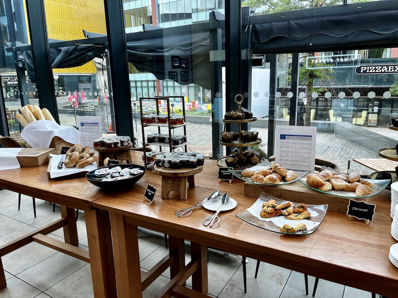 Café da manhã no Melia Manchester