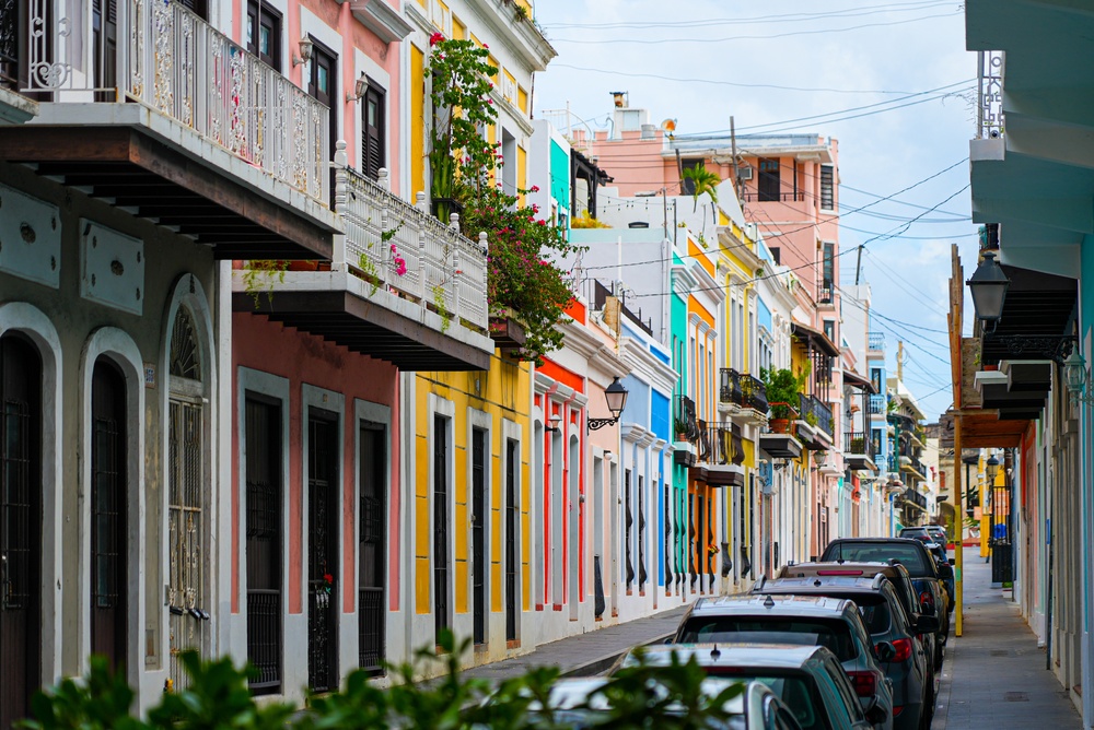 Casas coloniais coloridas na Velha San Juan, em Porto Rico