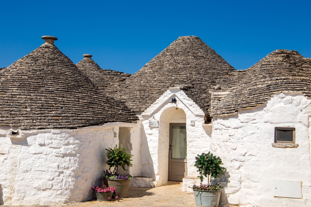 Casas trulli com telhados cônicos em Alberobello
