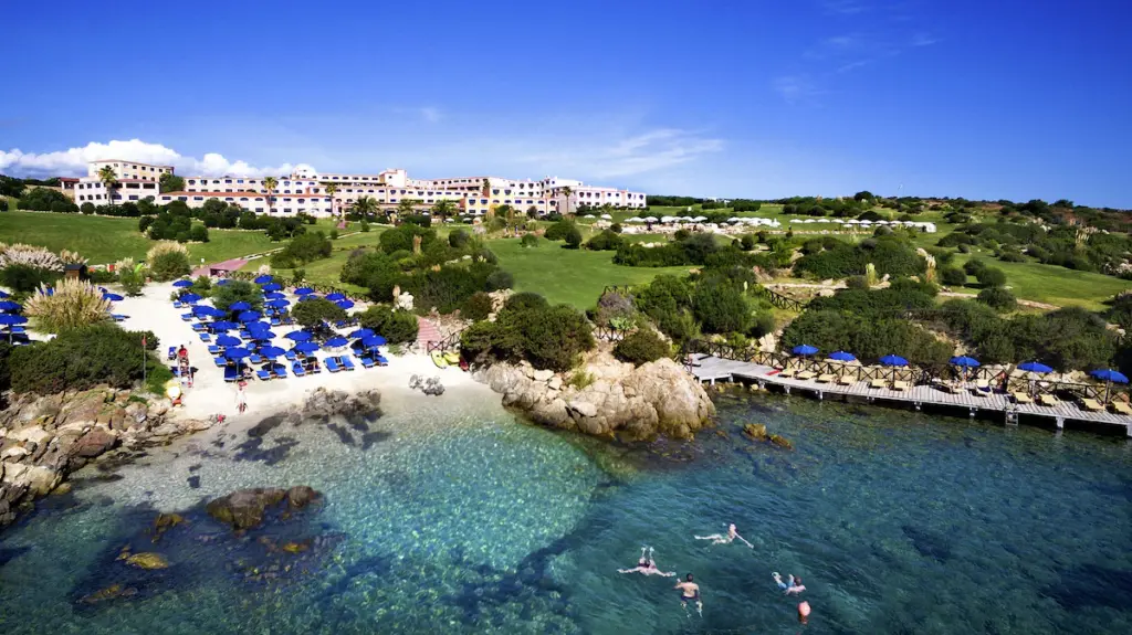 Colonna Resort, hotel com praia privativa na Sardenha