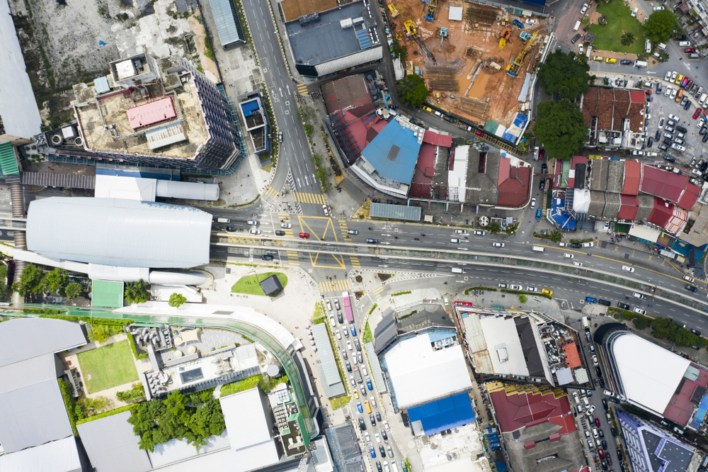 Cruzamento em Bukit Bintang, em Kuala Lumpur, visto de cima