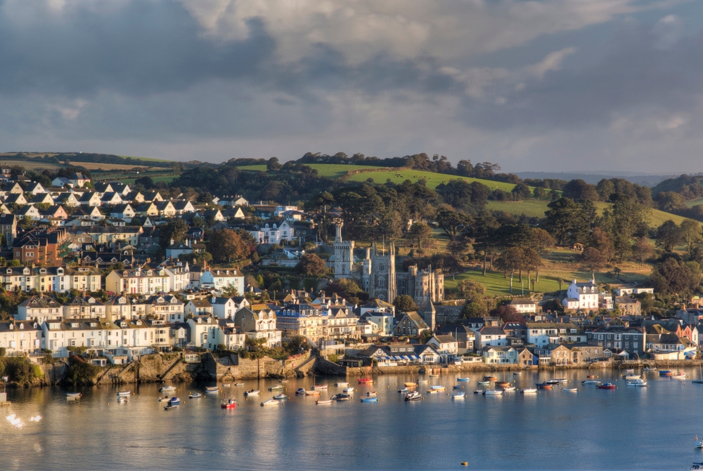 Fowey e seu porto vistos de Polruan, na Cornualha