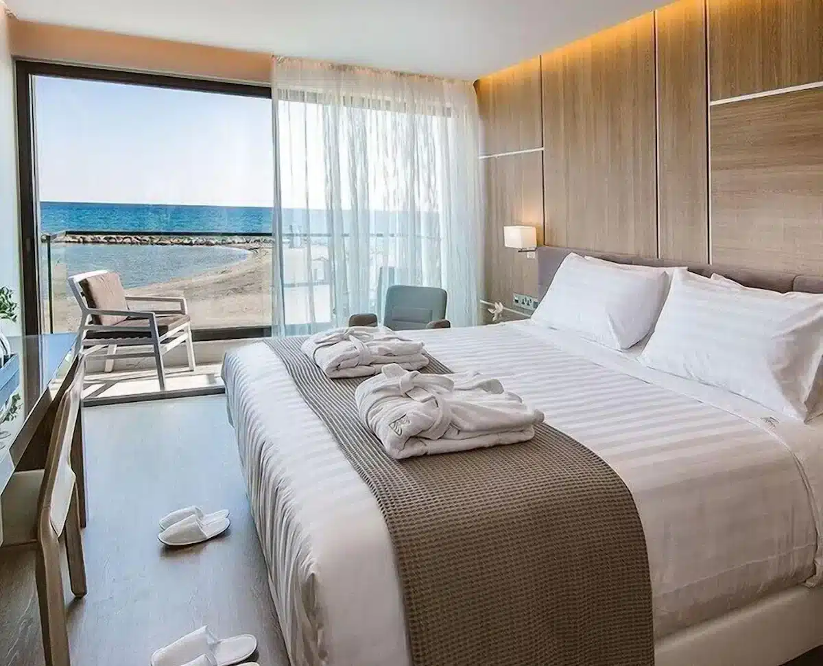 Hotel com vista para o mar em Lárnaca
