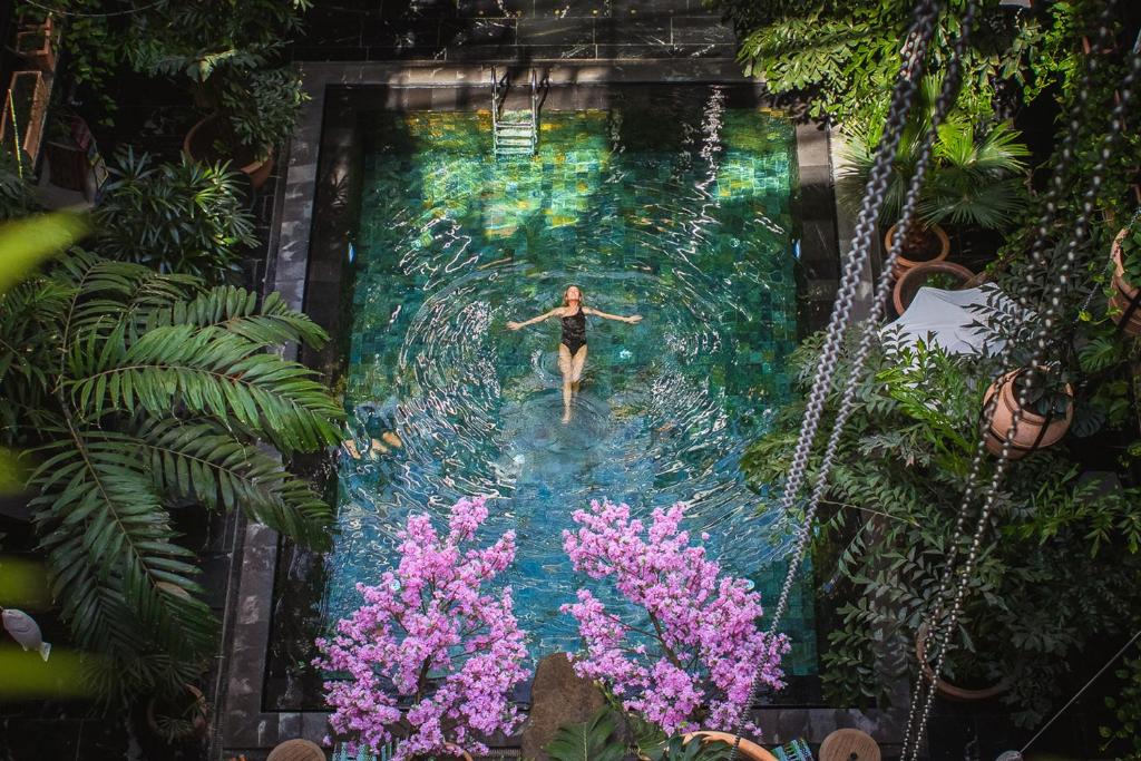 Hotel Manon Les Suites com piscina coberta