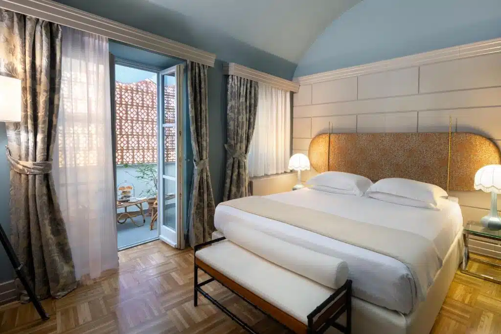 Hotel Number Nine, hotel de luxo com piscina coberta