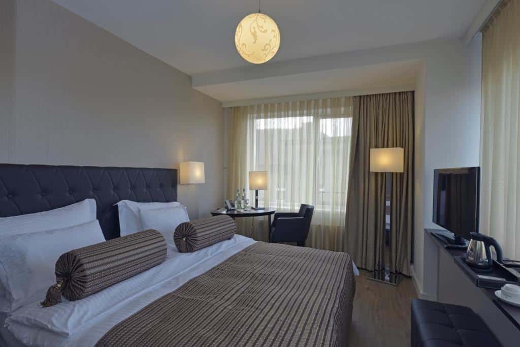 Hotel Vier Jahreszeiten Berlin, quarto