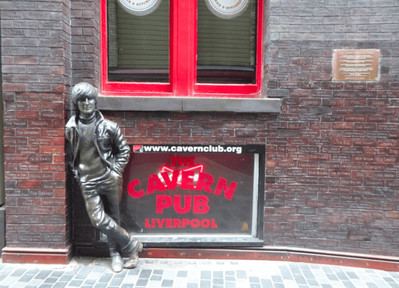 John Lennon em Liverpool