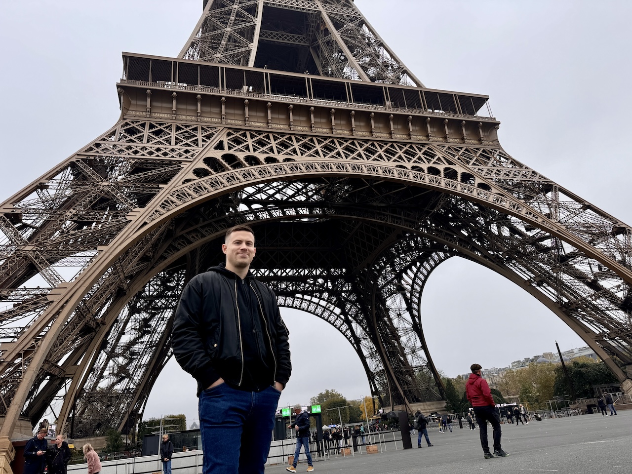 Kristoffer Føns, do Destination Well Known, em Paris