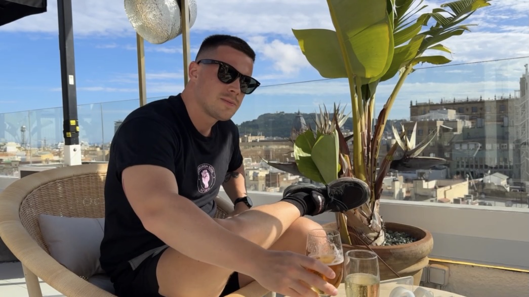 Kristoffer Føns, do Destination Well Known, no H10 Cubik Hotel em Barcelona