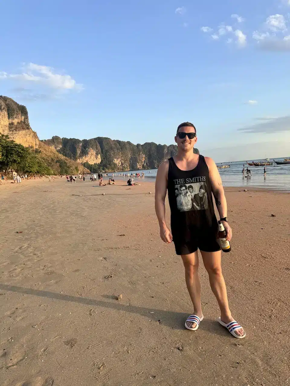 Kristoffer Fons na praia de Ao Nang