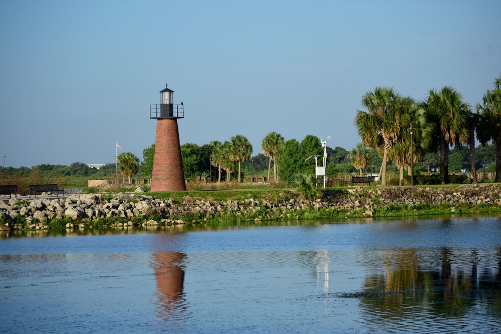 Lakefront Park às margens do lago Tohopekaliga, em Kissimmee
