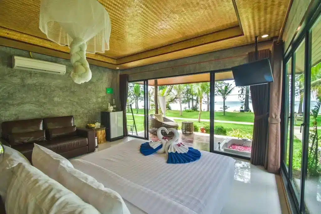Long Beach Chalet, hospede-se na praia em Koh Lanta