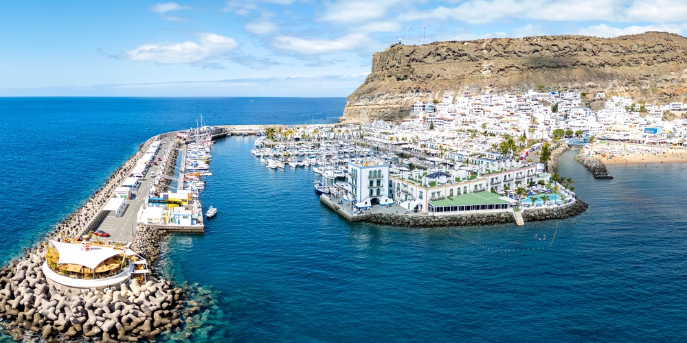 Foto aérea da marina de Puerto de Mogán, em Gran Canaria
