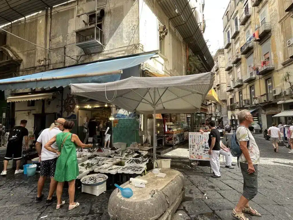 mercado de peixe de Nápoles no Centro Storico