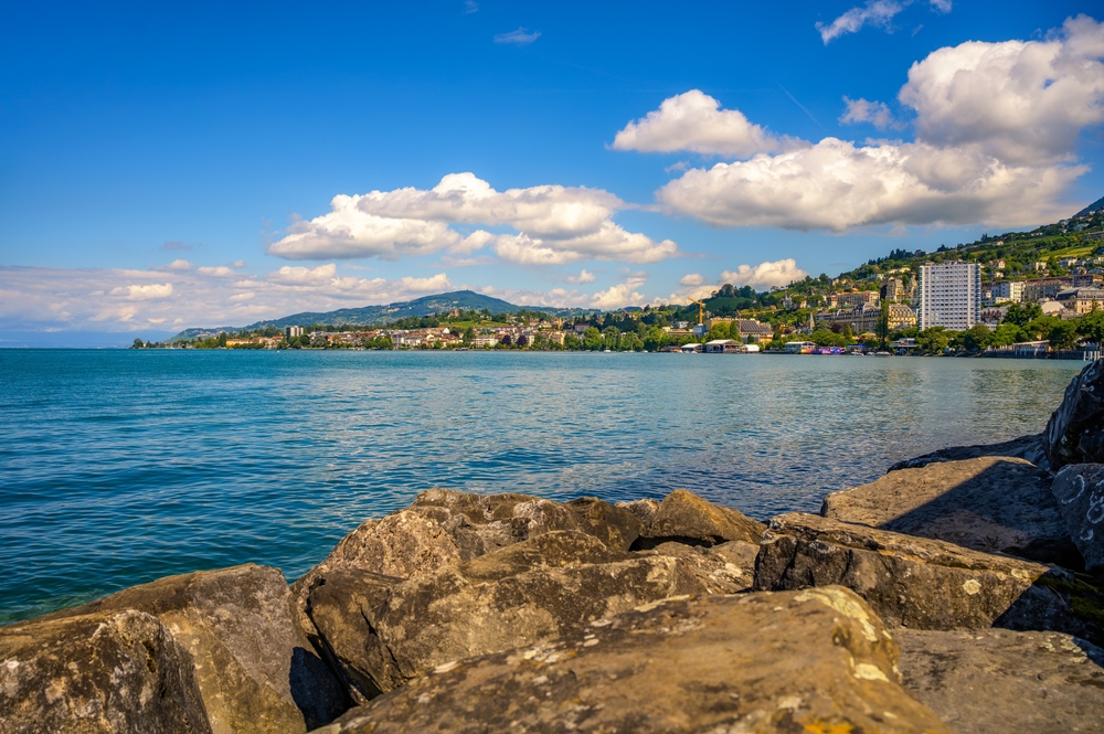 Montreux às margens do Lago de Genebra, na Suíça