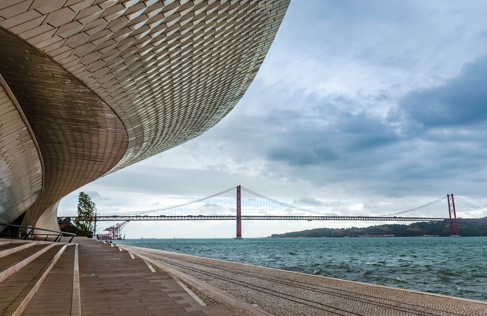 Museu MAAT às margens do Tejo, em Lisboa