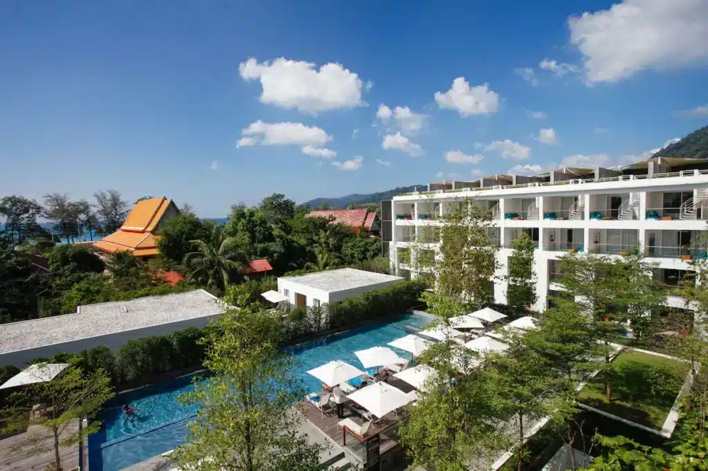 Nap Patong, bom hotel perto da praia e do centro