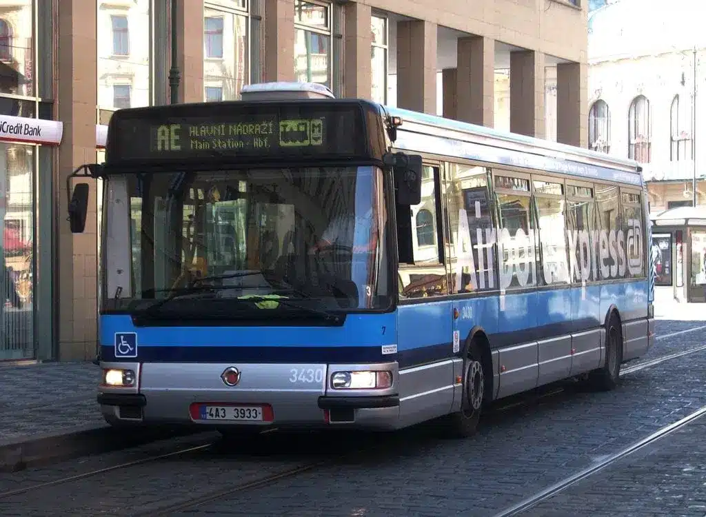 Ônibus Airport Express de Praga