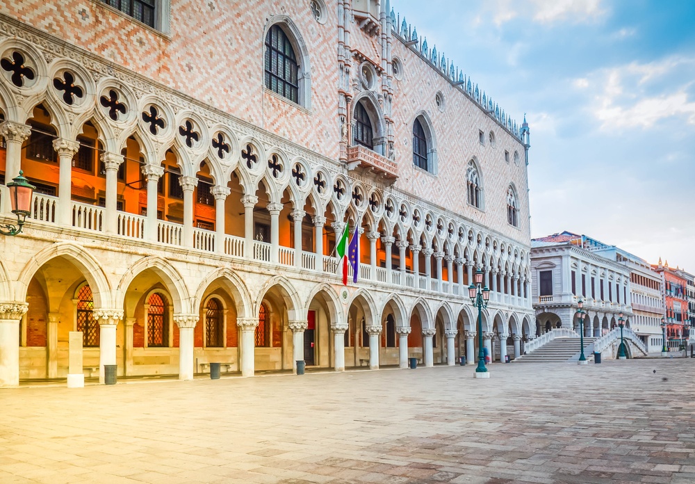 Palácio Ducal e o cais de San Marco em Veneza