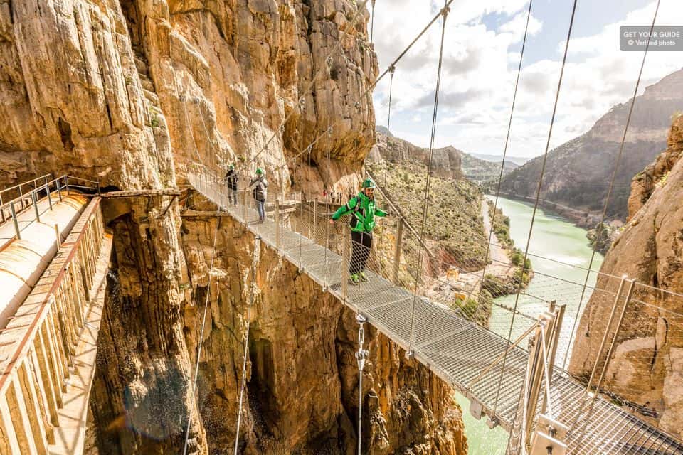 As passarelas do Caminito del Rey no desfiladeiro Desfiladero de los Gaitanes
