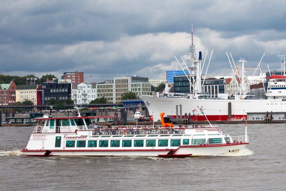 Passeio de barco pelo porto de Hamburgo