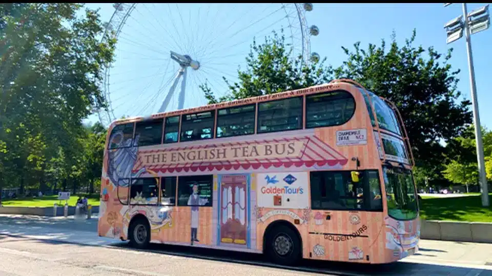 Passeio de ônibus com chá da tarde em Londres