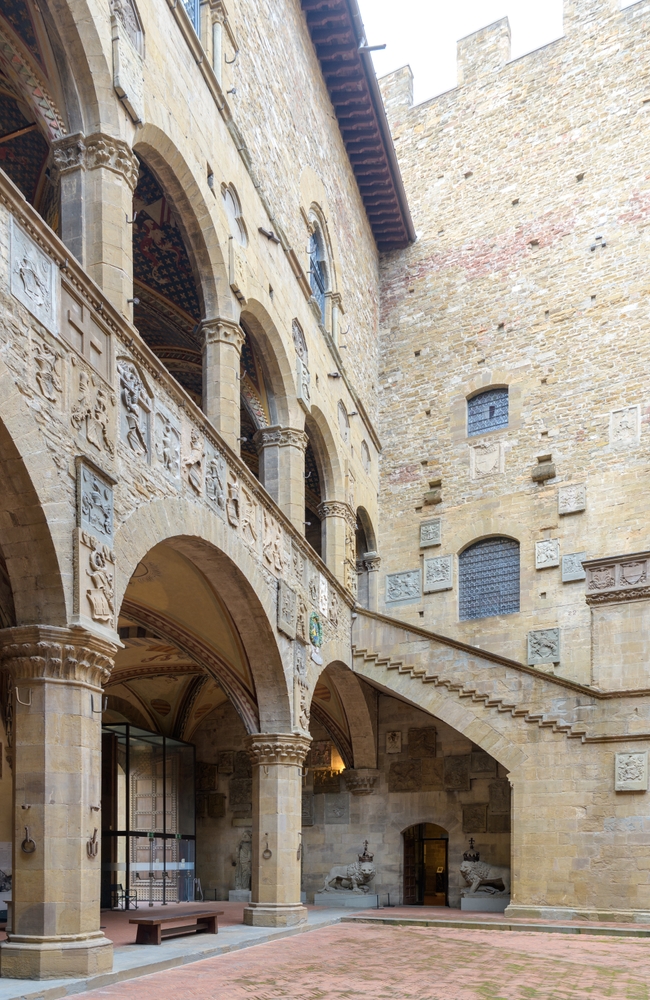O pátio do Museu do Bargello em Florença