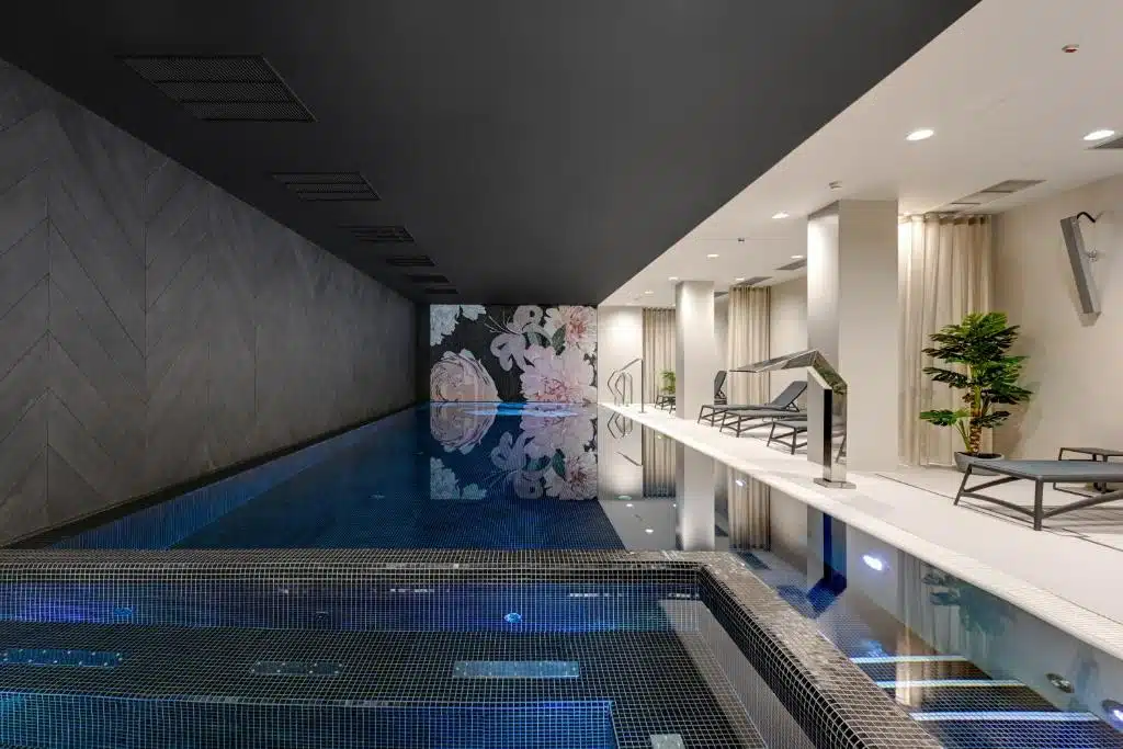 Piscina coberta do Hotel Grano Gdańsk Old Town
