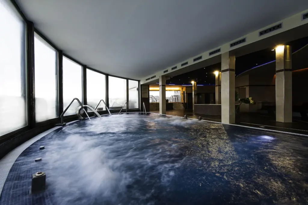 Piscina coberta do Kn Hotel Arenas del Mar