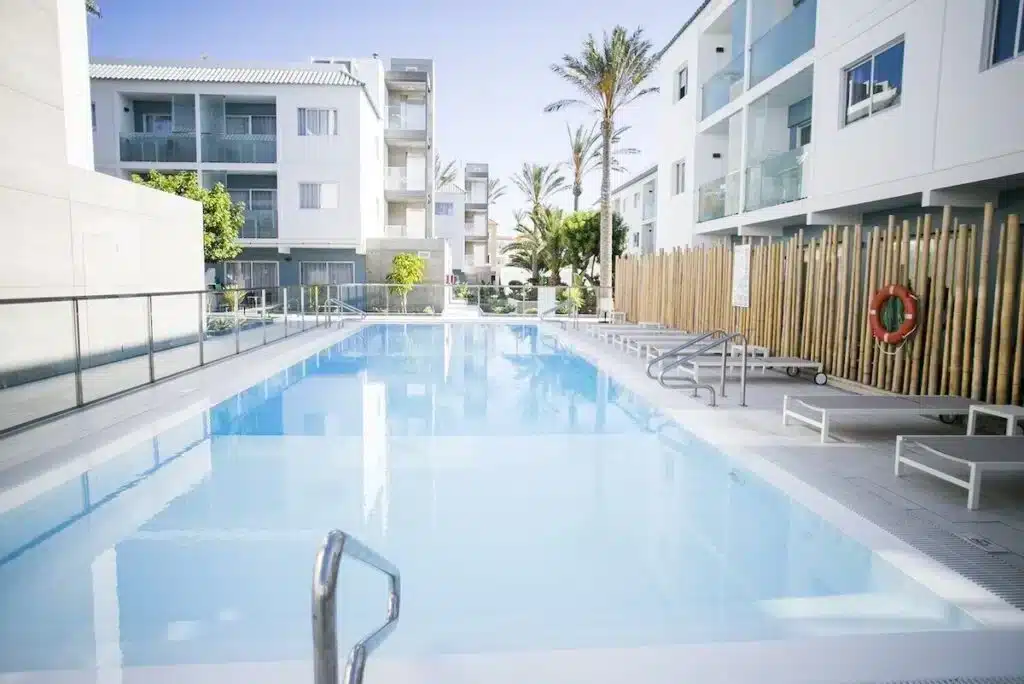 Piscina do Bristol Sunset Beach