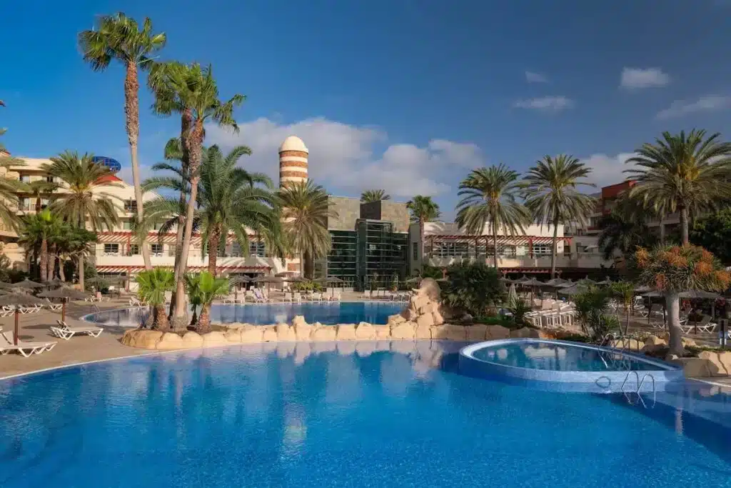 Piscina do Elba Carlota Beach & Convention
