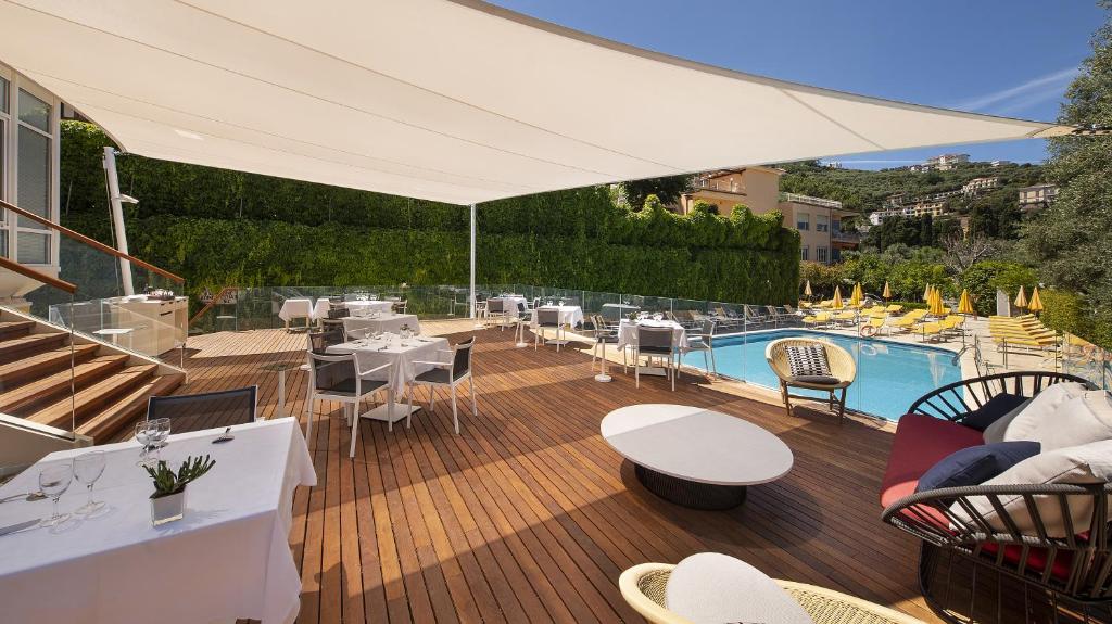 Piscina do Hotel Continental Sorrento