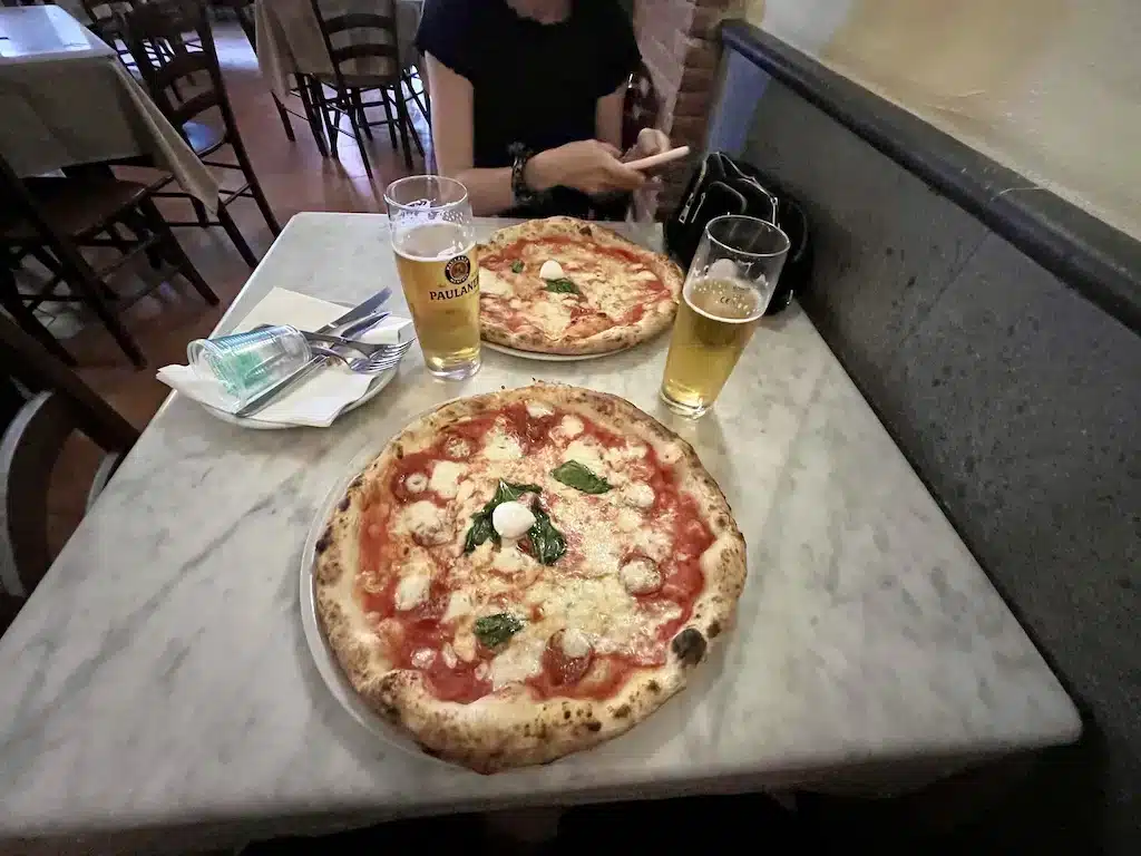 Pizza em Nápoles