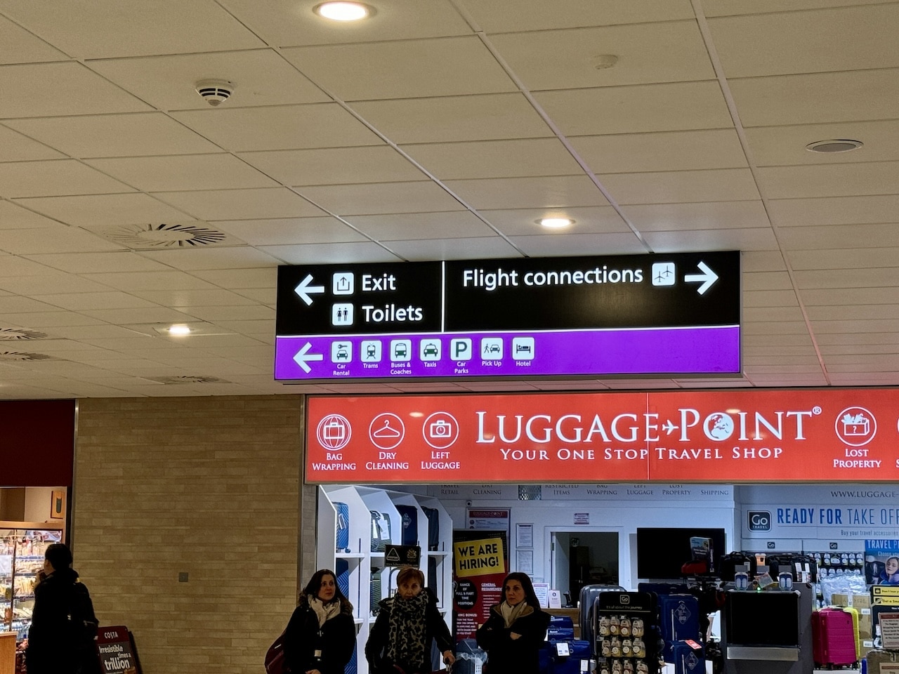 Placas no aeroporto de Edimburgo