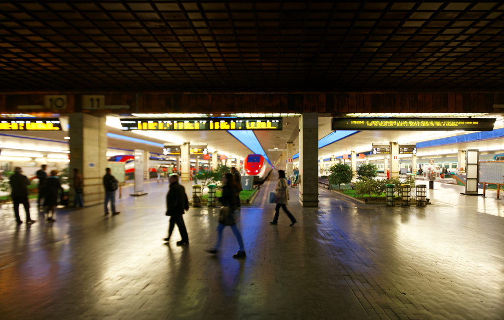 As plataformas da estação ferroviária Firenze Santa Maria Novella