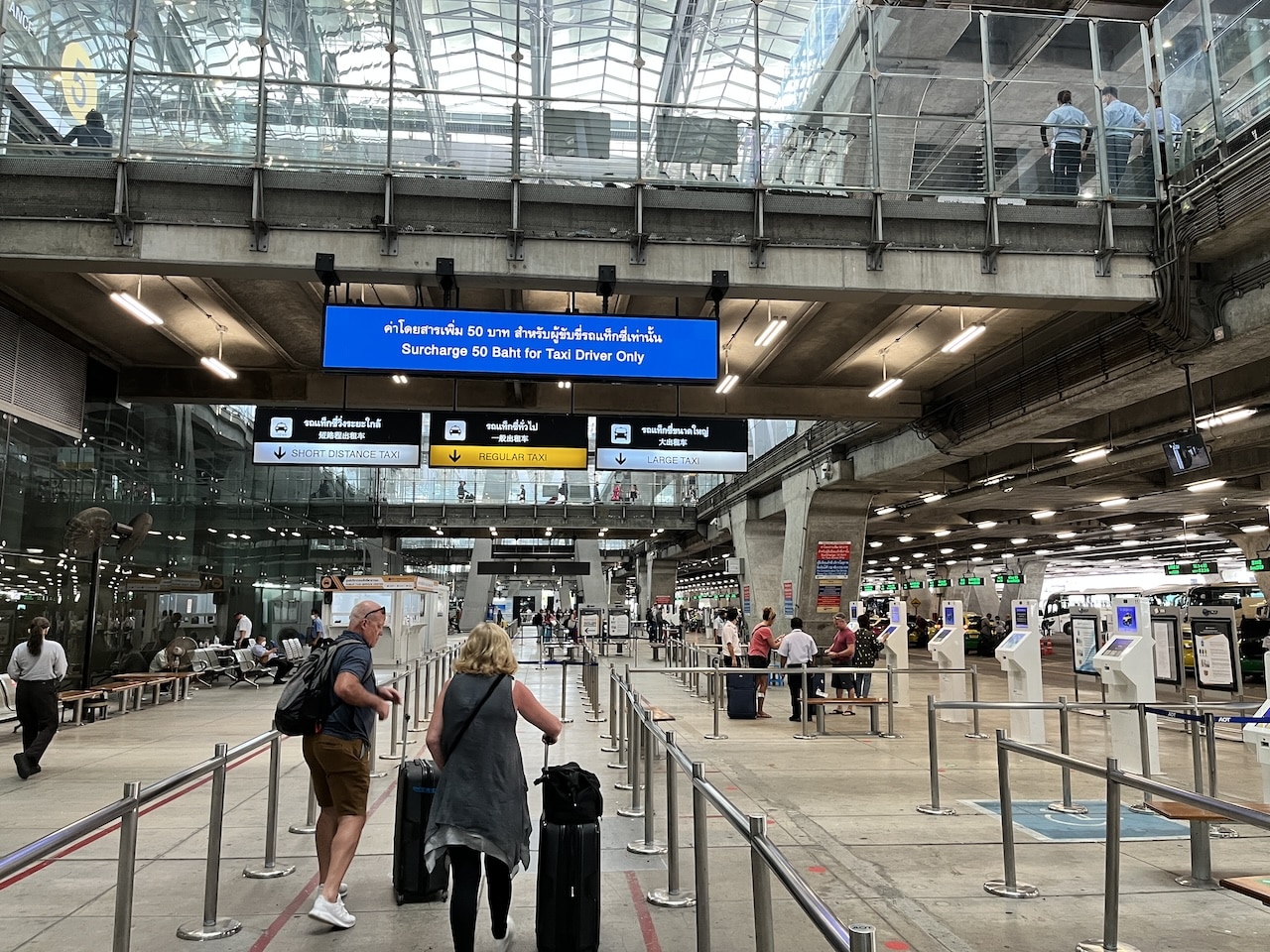 Ponto de táxi no Aeroporto Suvarnabhumi