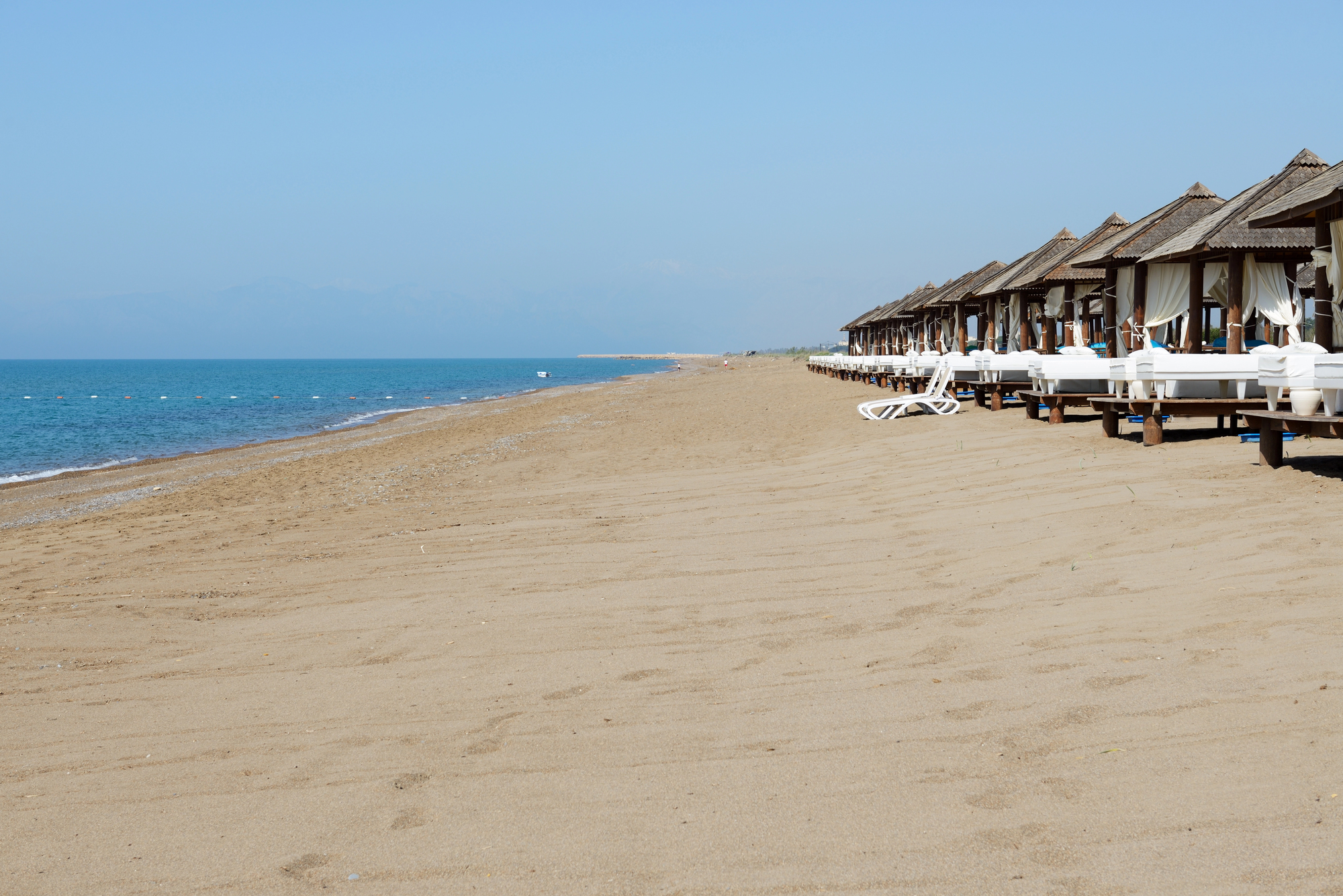 A praia de Belek, perto de Antalya