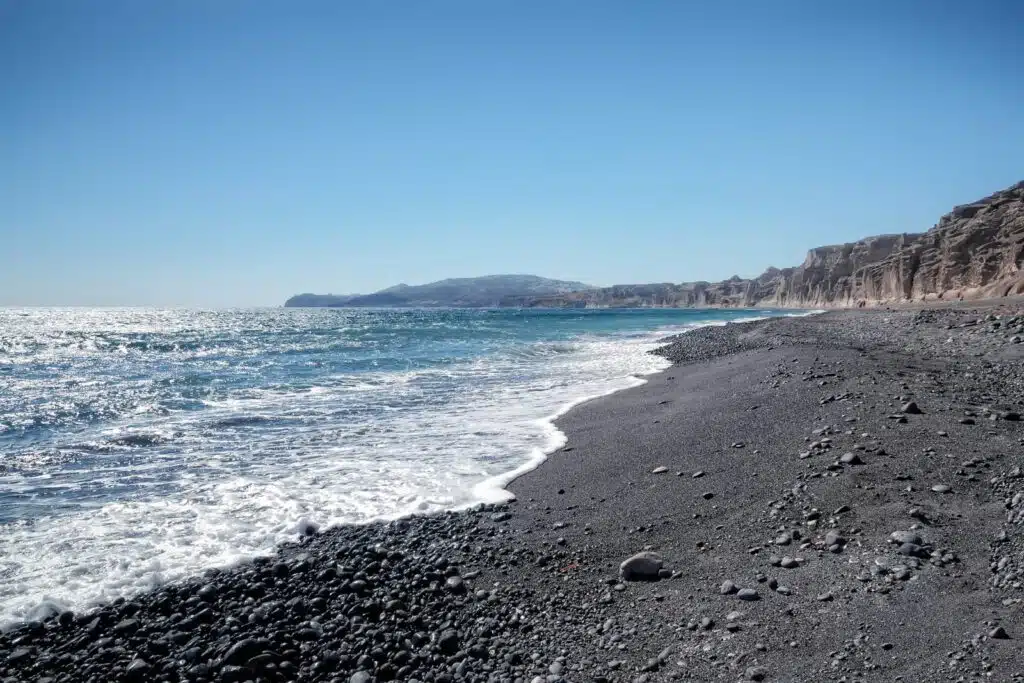 Praia em Santorini