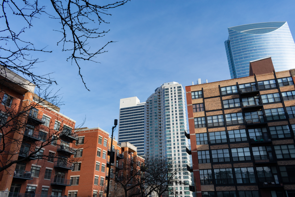 Prédios e arranha-céus modernos no West Loop, em Chicago
